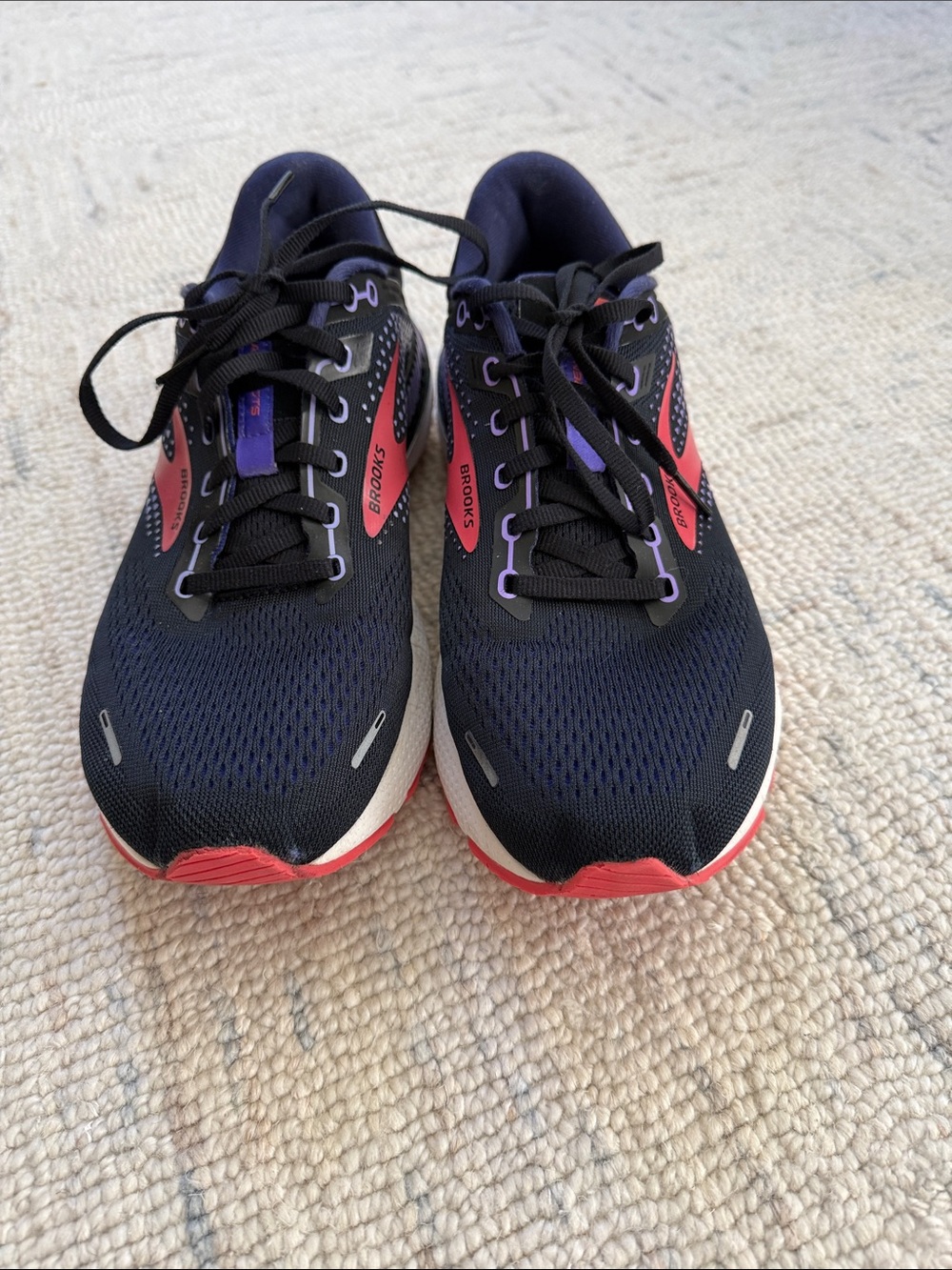Brooks Adrenaline GTS 22 Women’s Size 11 Running Shoes Navy/Coral/BlackPurple